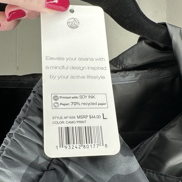 Apana L Black Gray Camo Yoga Jacket Lightweight Hooded Drawstring Waist NEW - Picture 6 of 6